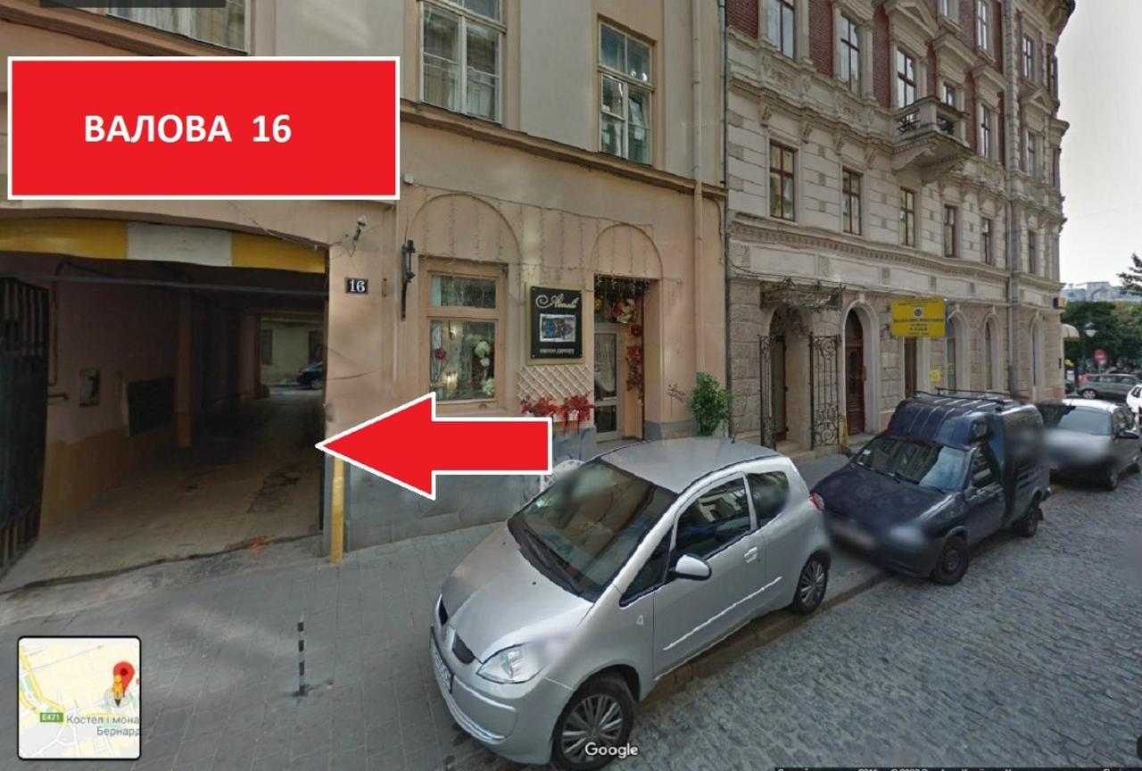 Apartments On Valova 16, On Market Square Lviv Eksteriør billede